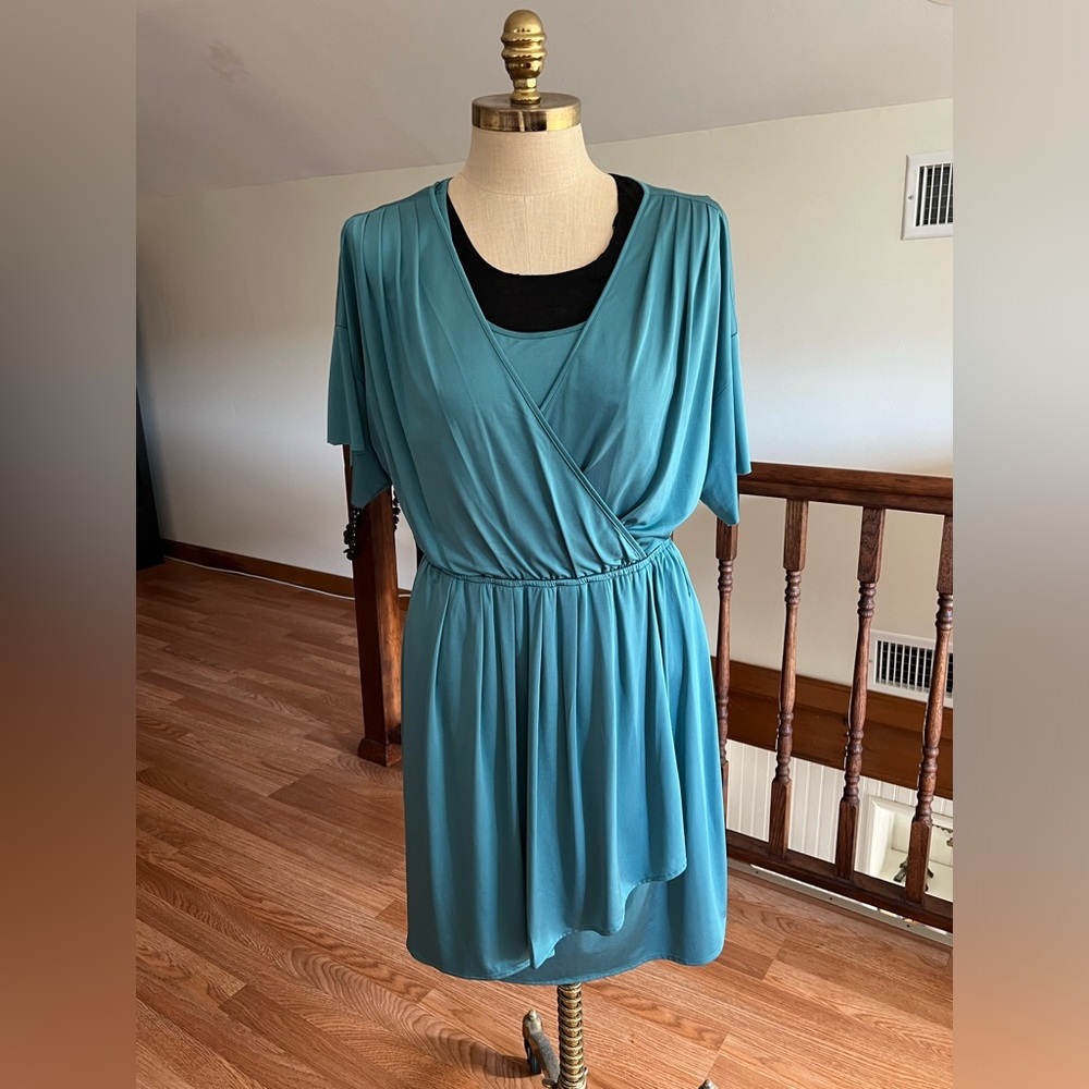 Per owned miss sixty dress in green